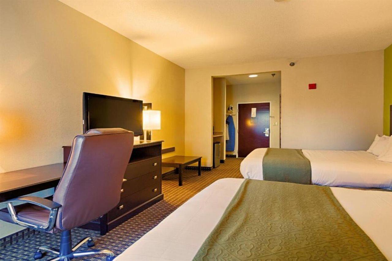 Quality Inn & Suites Quantico Stafford Luaran gambar