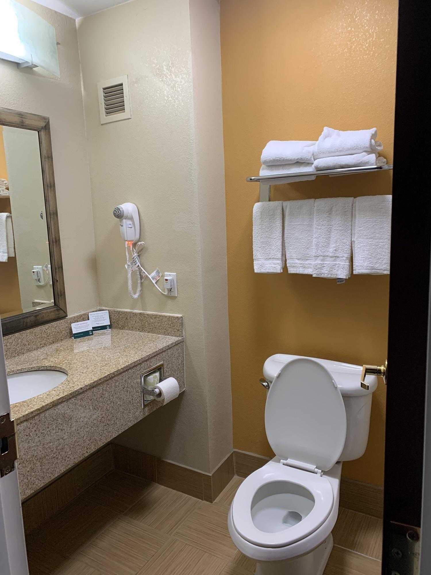 Quality Inn & Suites Quantico Stafford Luaran gambar