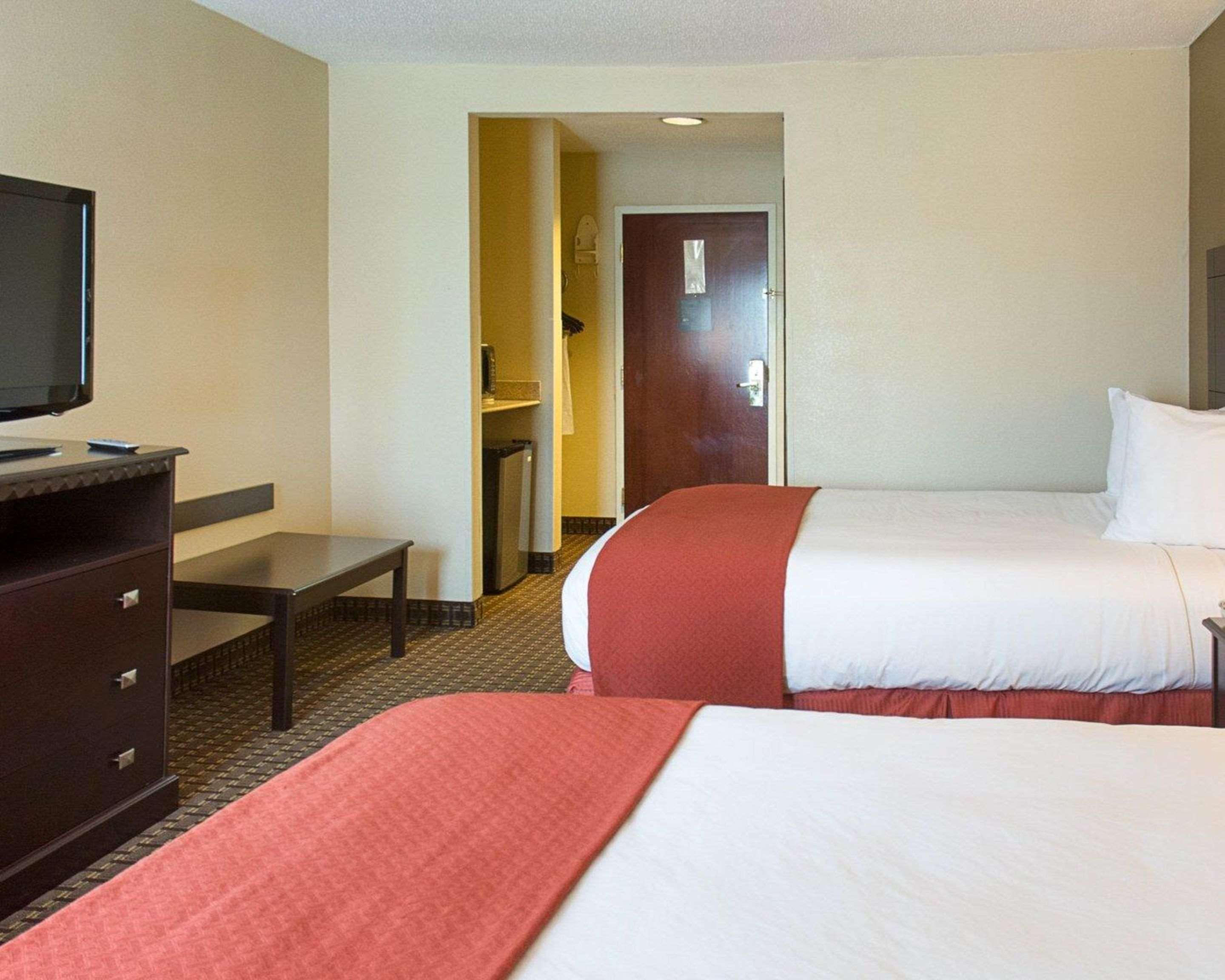 Quality Inn & Suites Quantico Stafford Luaran gambar