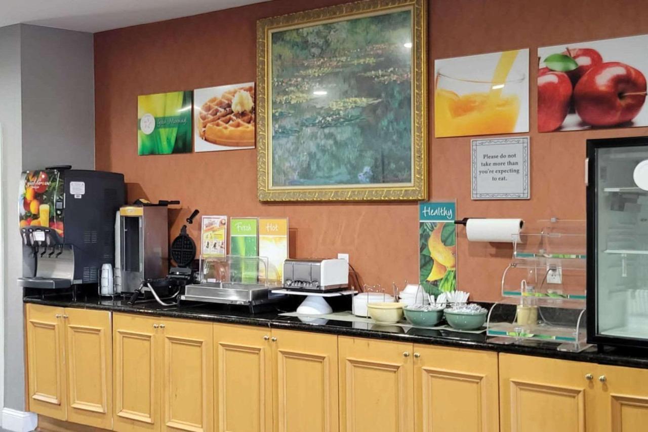 Quality Inn & Suites Quantico Stafford Luaran gambar